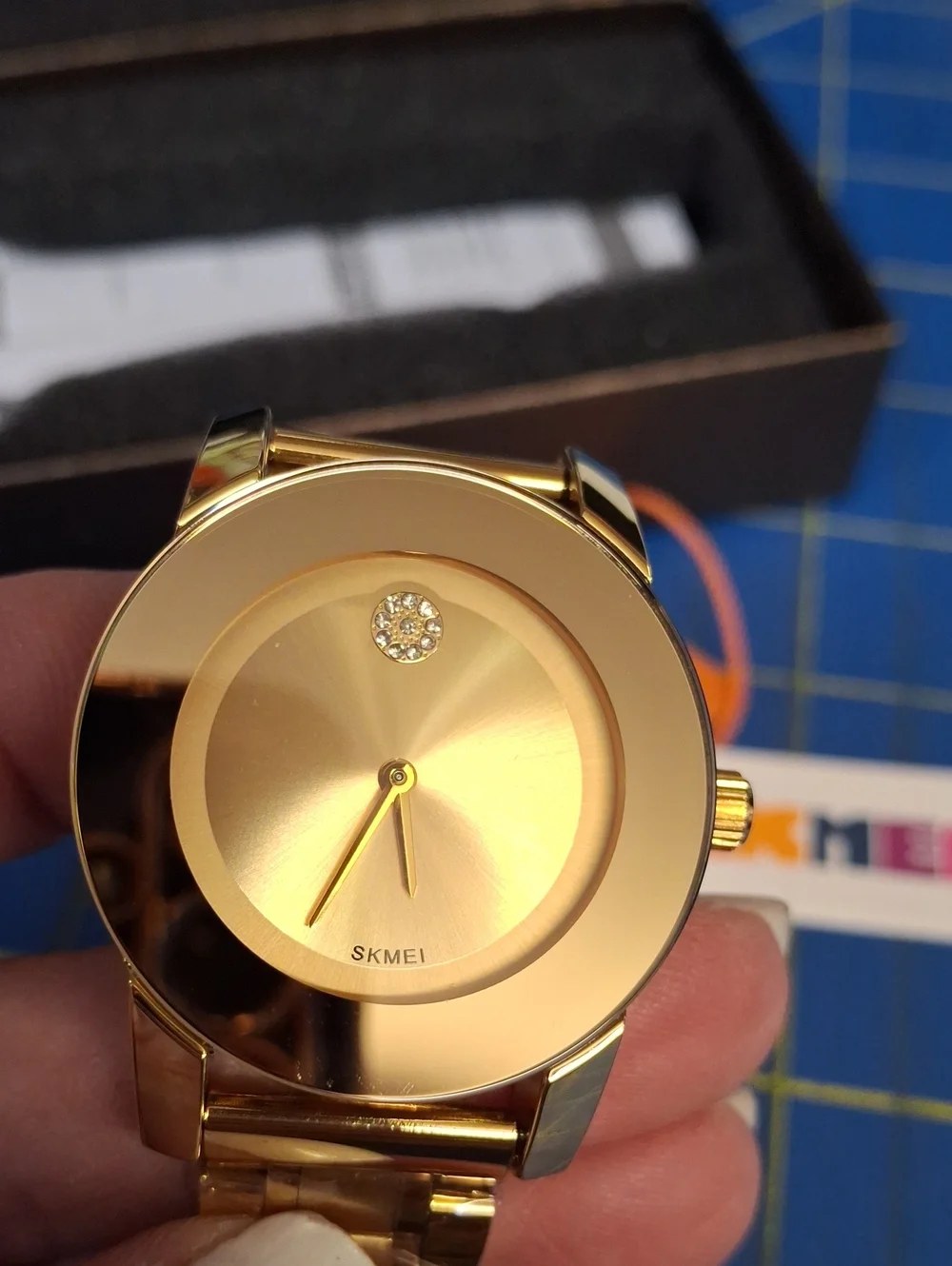 SKMEI Gold Face Gold-Tone 8
